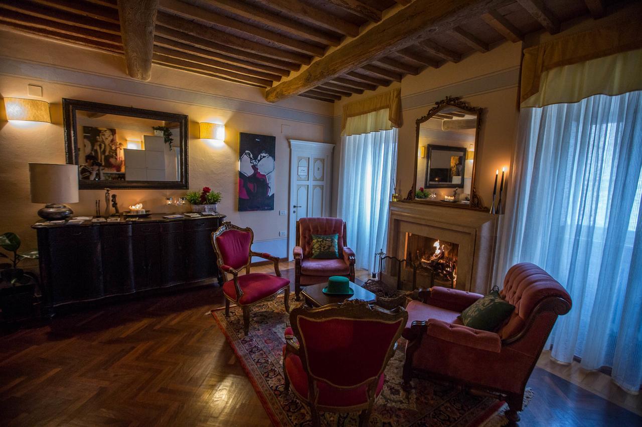 Borgo Agli Scudi Suite&Breakfast Campiglia Marittima Exterior foto